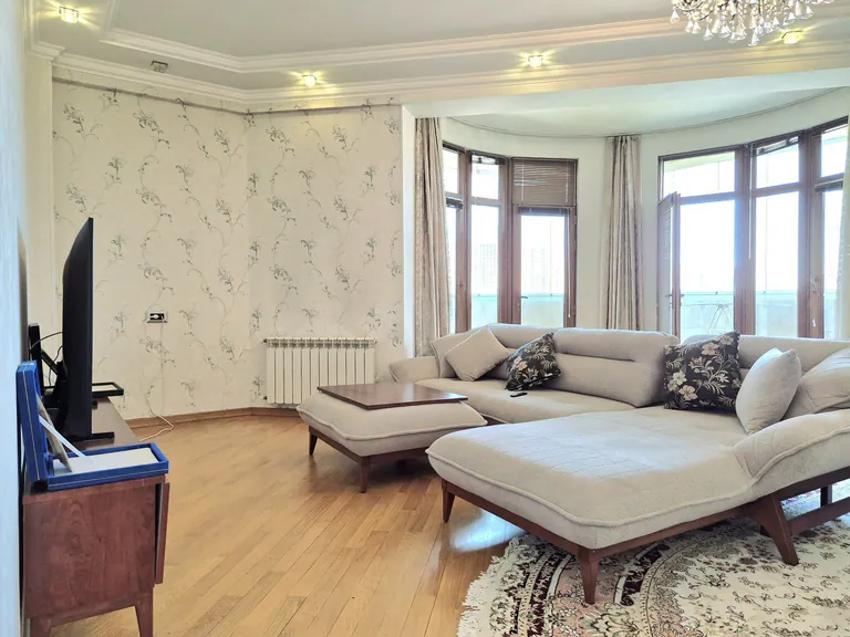 Kirayə: 2 otaqlı 110 m² mənzil