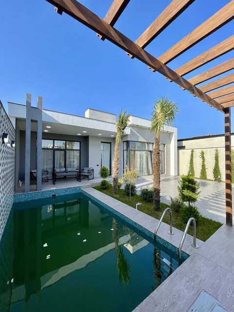 4 otaqlı 160 m² fərdi ev