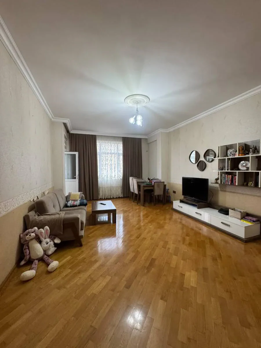4-комн. квартира 160 м², Ясамальский район, Баку — 16 этаж. Фото 1