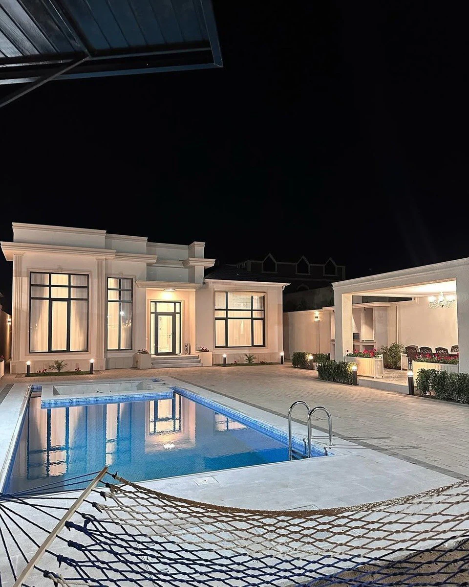 Kirayə 5 otaqlı 250 m² fərdi ev, Xəzər rayonu, Bakı. Foto 1