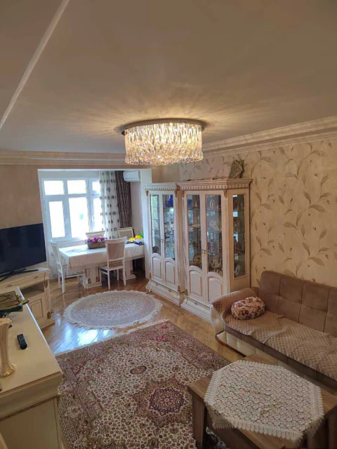 Satış: 4 otaqlı 100 m² mənzil