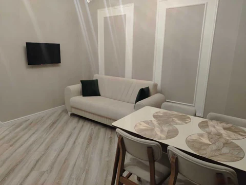 Günlük kirayə 2 otaqlı 46 m² mənzil