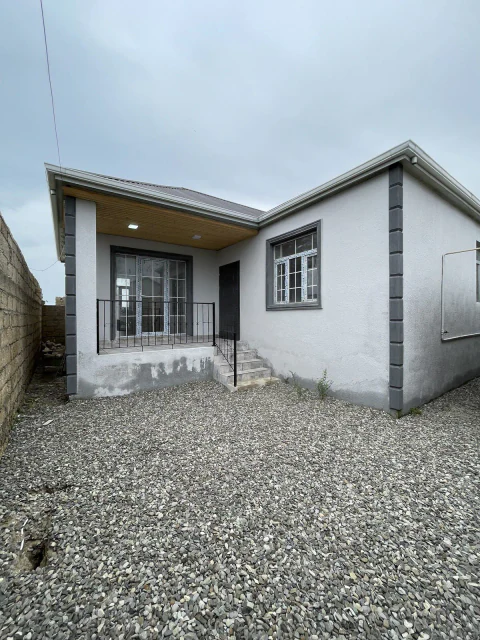 3 otaqlı 90 m² fərdi ev