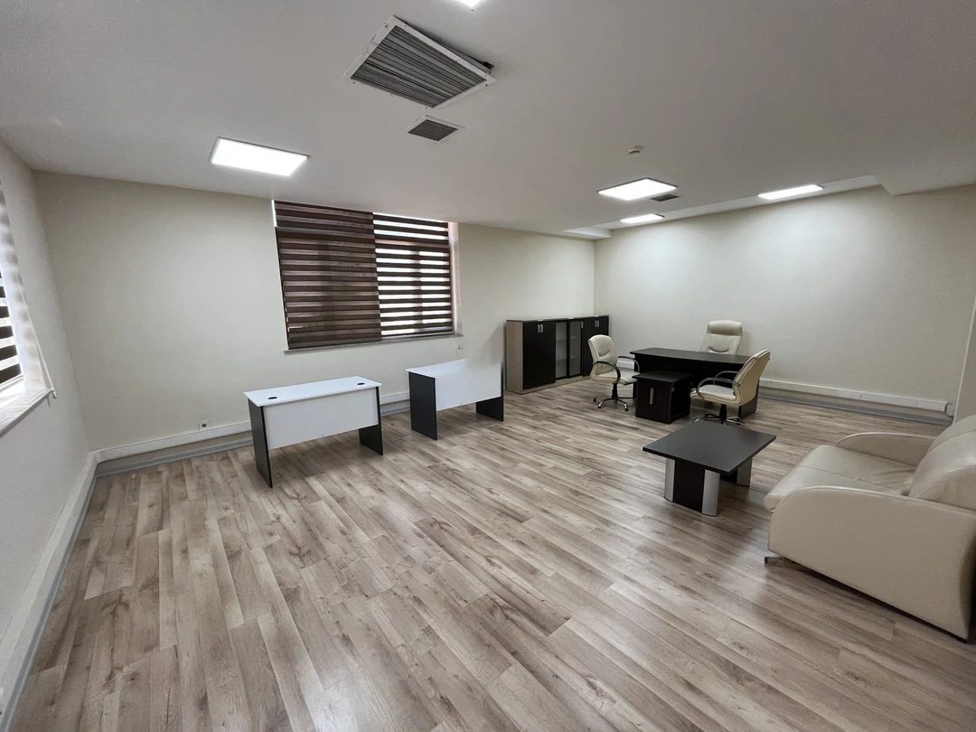 Kirayə 45 m² ofis, Nərimanov rayonu, Bakı — Əhməd Rəcəbli küçəsi. Foto 1