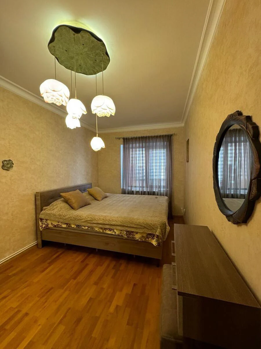 Kirayə 2 otaqlı 70 m² mənzil, Nəsimi rayonu, Bakı — 3-ci mərtəbə. Foto 1