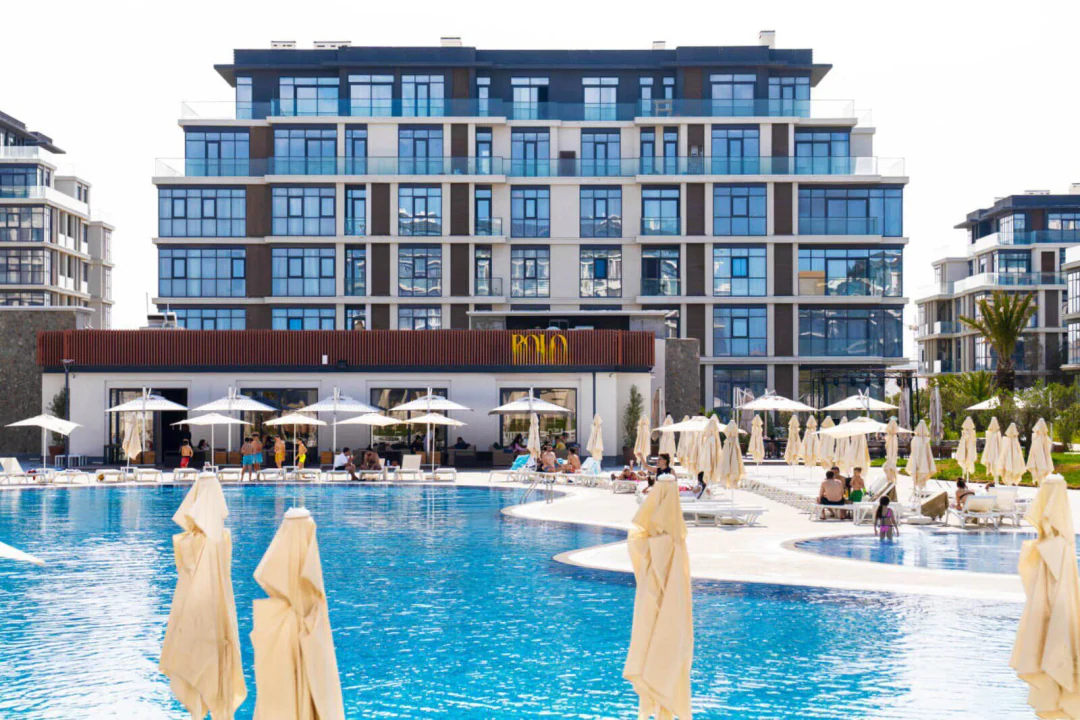 Sea Breeze Polo Residences
