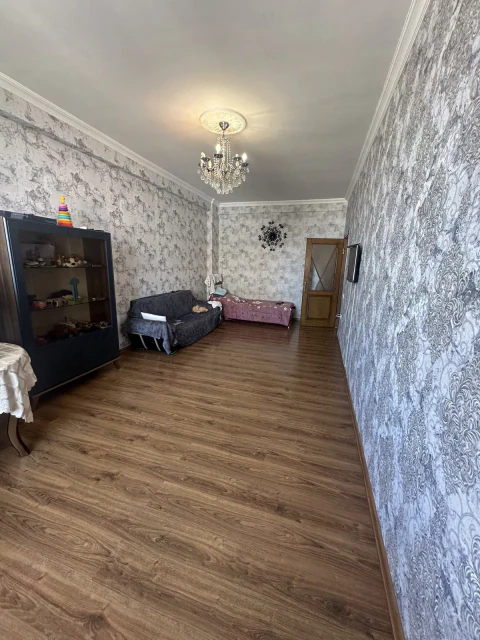 Kirayə: 2 otaqlı 80 m² mənzil