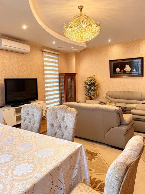 Kirayə: 3 otaqlı 135 m² mənzil
