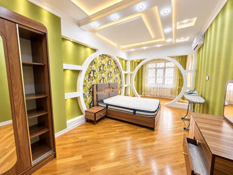 Kirayə: 3 otaqlı 155 m² mənzil