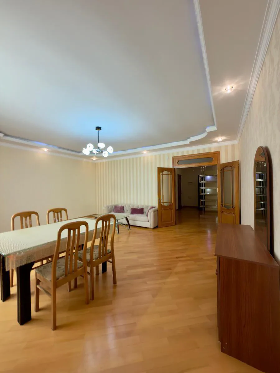 3 otaqlı 135 m² mənzil, Nəsimi rayonu, Bakı. Foto 1