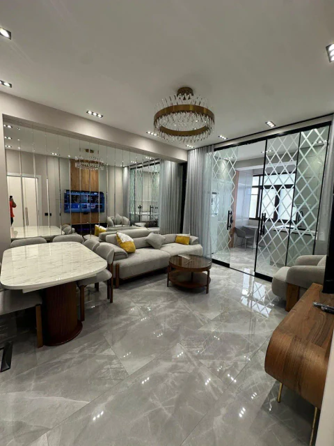 Kirayə: 2 otaqlı 65 m² mənzil