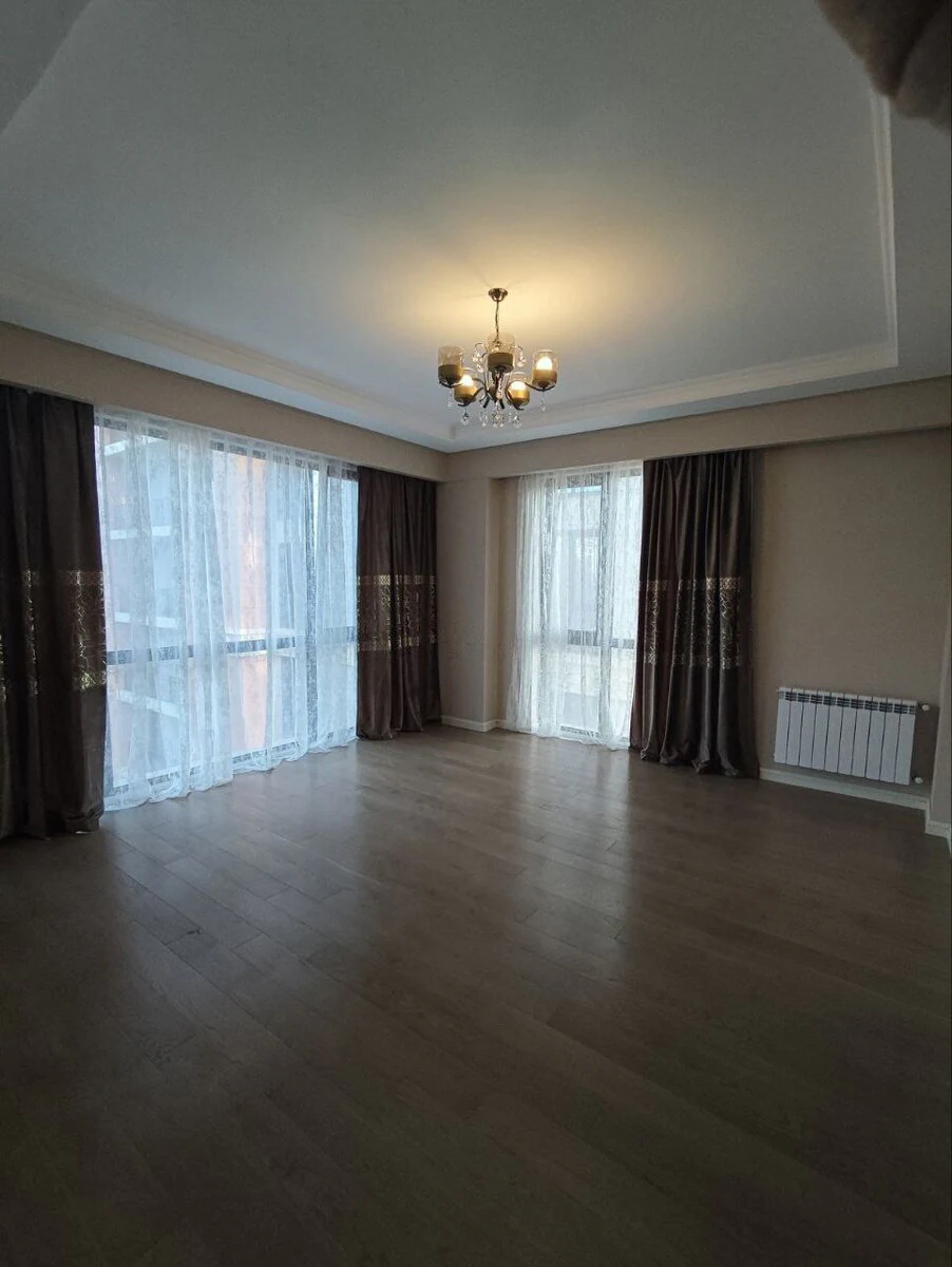 Kirayə: 3 otaqlı 83 m² mənzil, Yasamal rayonu, Bakı. Foto 1