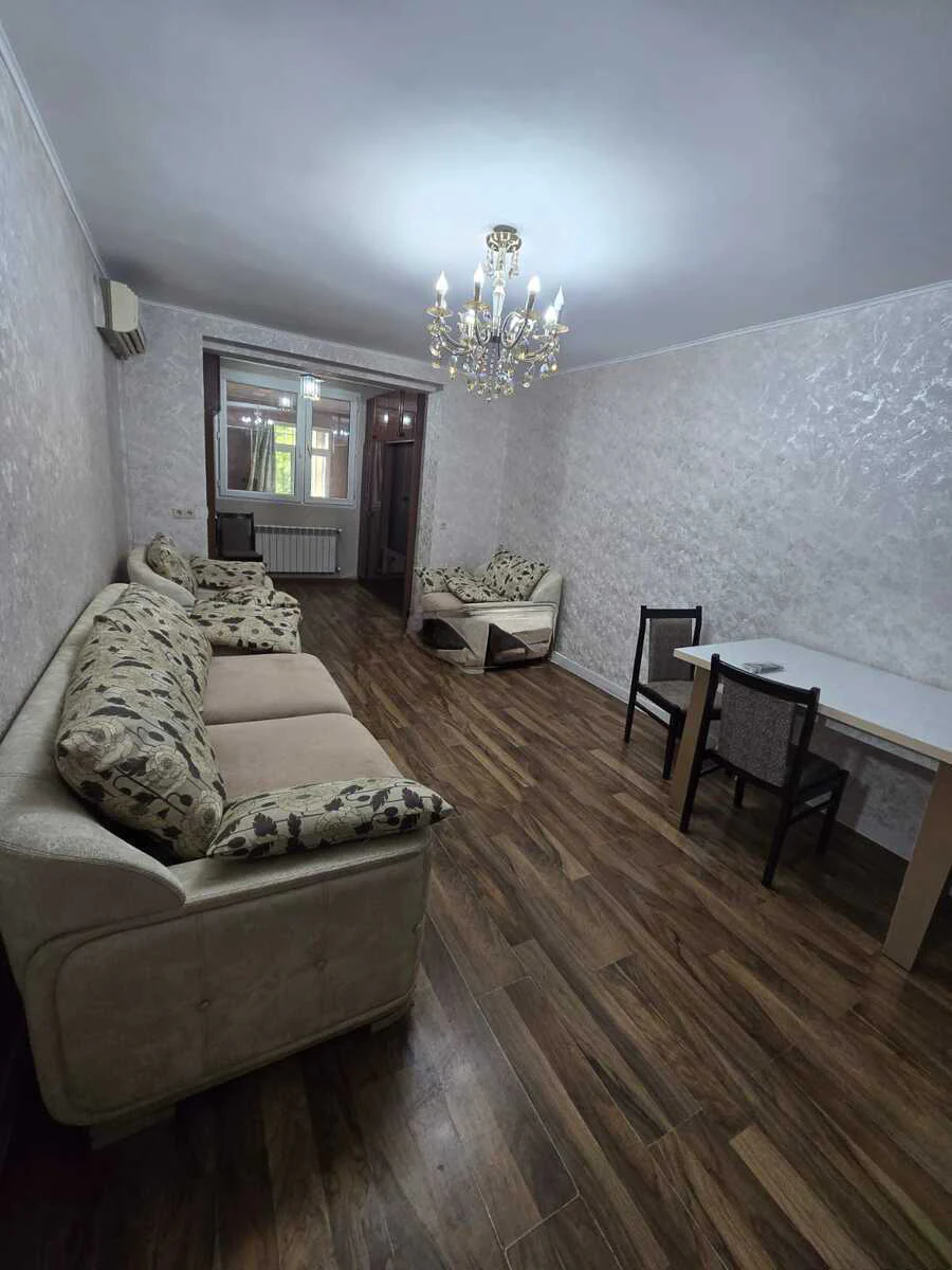 Kirayə 4 otaqlı 80 m² mənzil, Nərimanov rayonu, Bakı. Foto 1