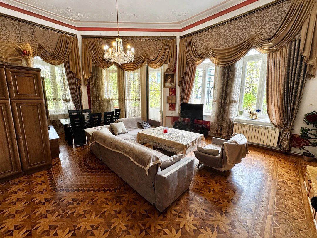 Günlük kirayə 2 otaqlı 75 m² mənzil, Nəsimi rayonu, Bakı. Foto 1