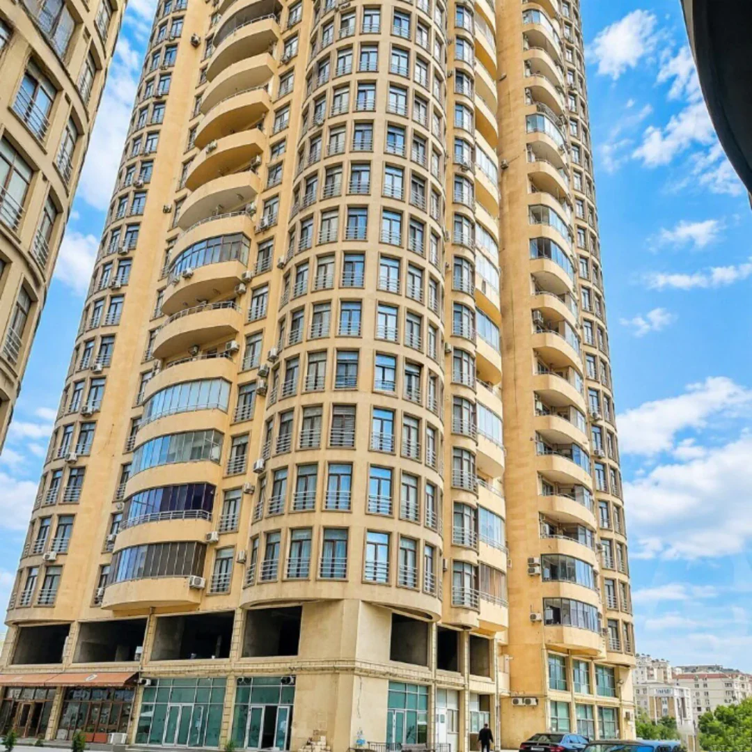 3 otaqlı 156 m² mənzil, Xətai rayonu, Bakı — 13-ci mərtəbə. Foto 1