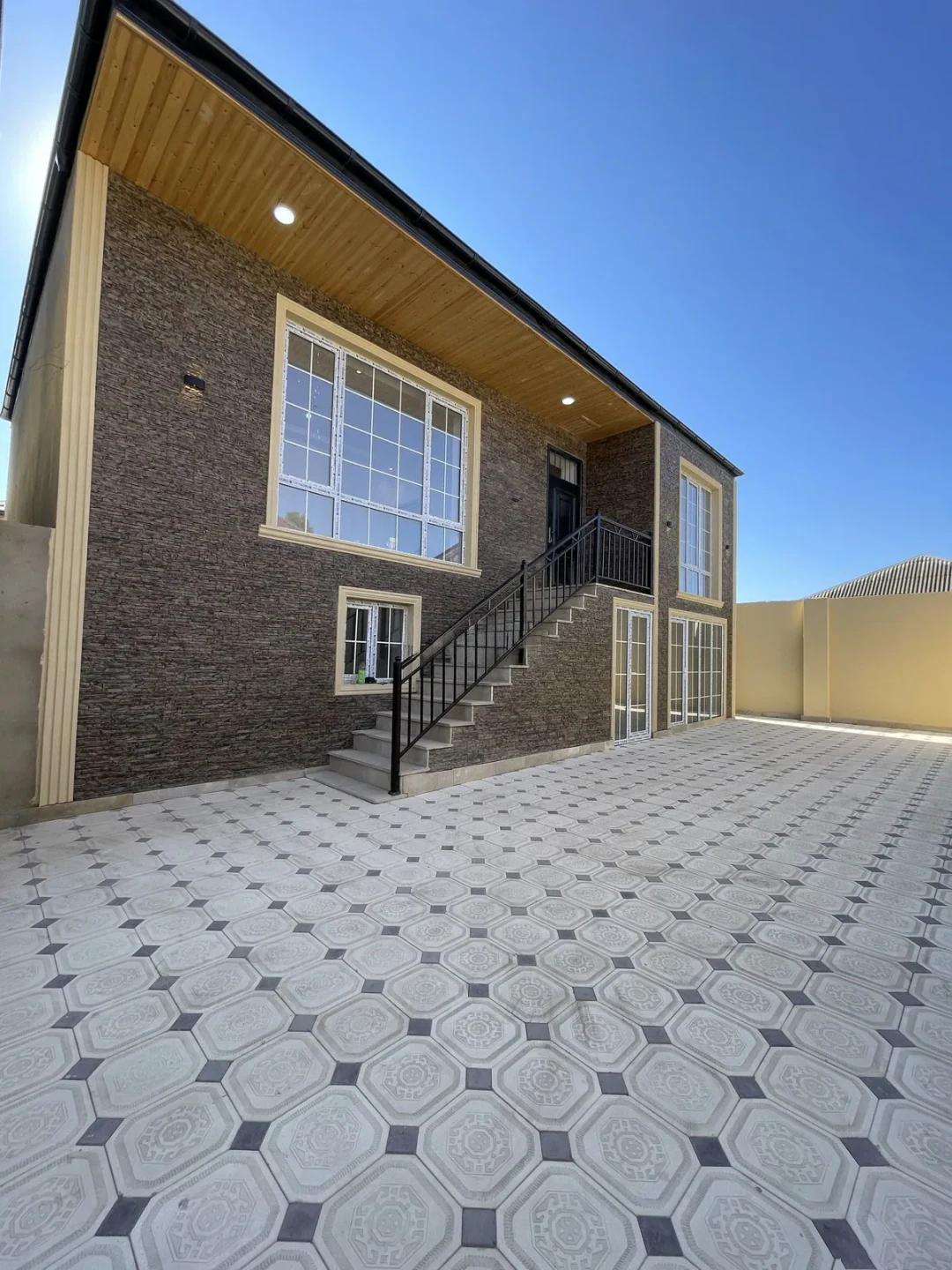 6 otaqlı 180 m² fərdi ev, Suraxanı, Bakı. Foto 1