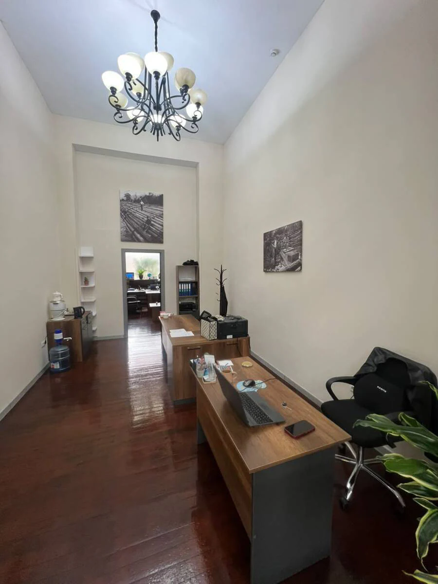 Kirayə: 40 m² ofis, Səbail rayonu, Bakı. Foto 1