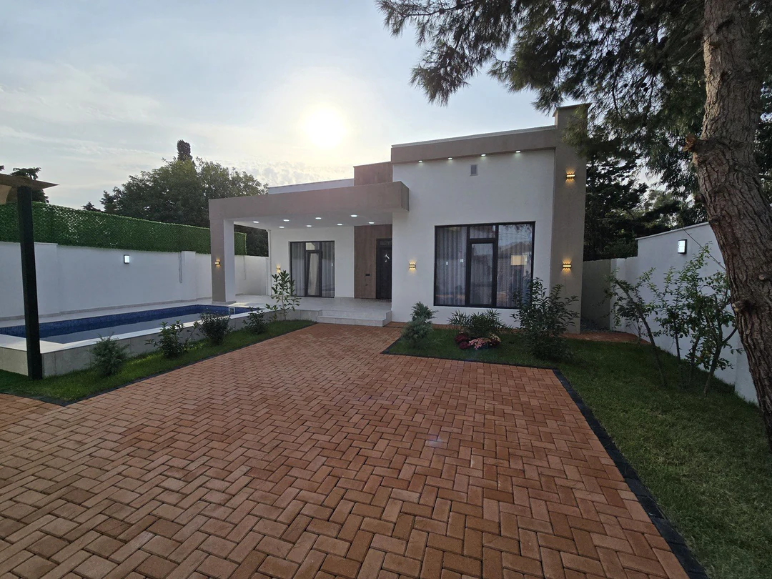 4 otaqlı 150 m² fərdi ev, Xəzər rayonu, Bakı — Şüvalan qəsəbəsi. Foto 1