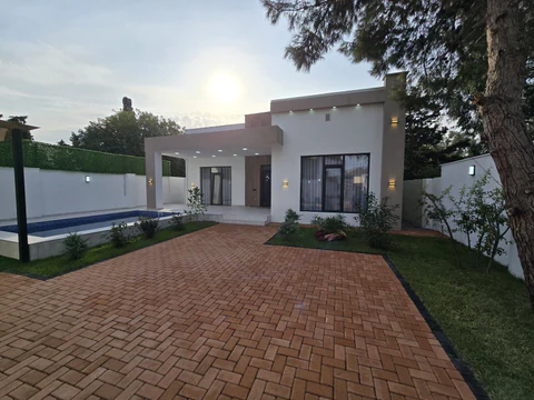4 otaqlı 150 m² fərdi ev
