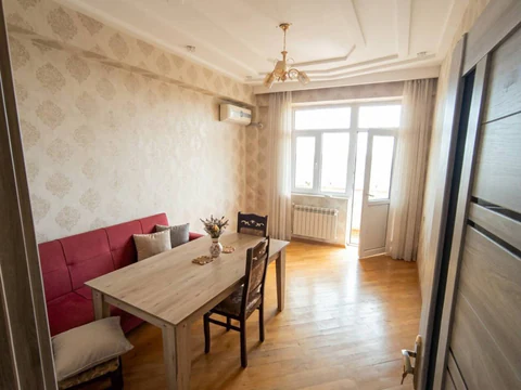 Продажа: 2-комн. квартира 55 м²
