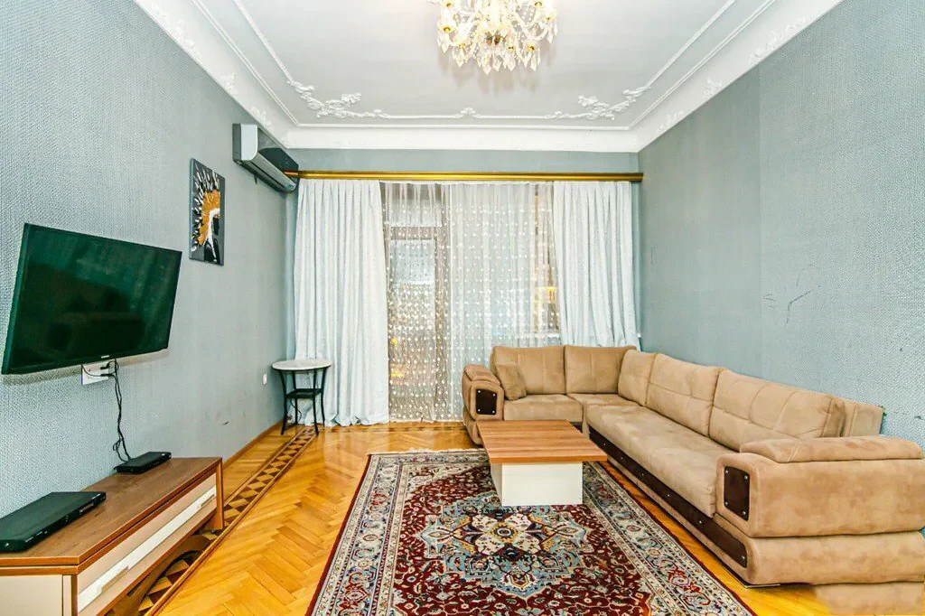 4-комн. квартира посуточно, 130 м², Сабаильский район, Баку. Фото 1