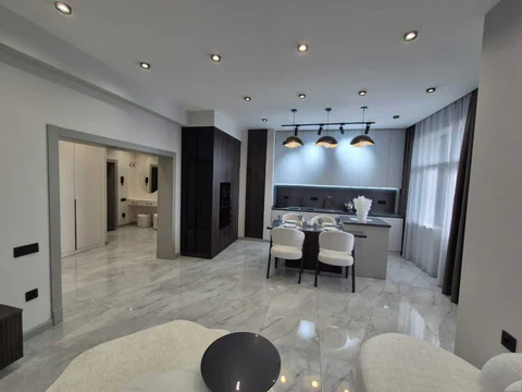 Аренда: 3-комн. квартира 120 м²