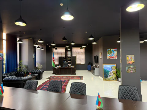 550 m² ofis
