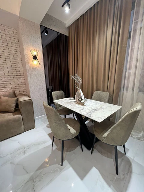 Kirayə: 2 otaqlı 65 m² mənzil