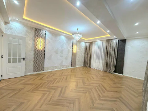 Продажа: 3-комн. квартира 140 м²