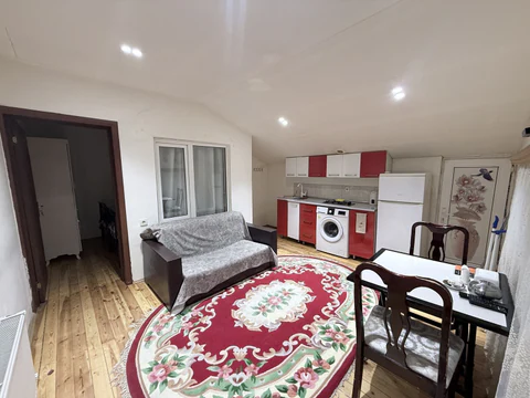 2-комн. квартира посуточно, 40 м²