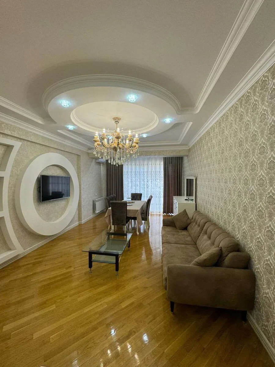 2-комн. квартира в аренду, 79 м², Хатаинский район, Баку. Фото 1