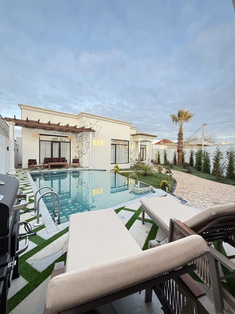4 otaqlı 200 m² fərdi ev