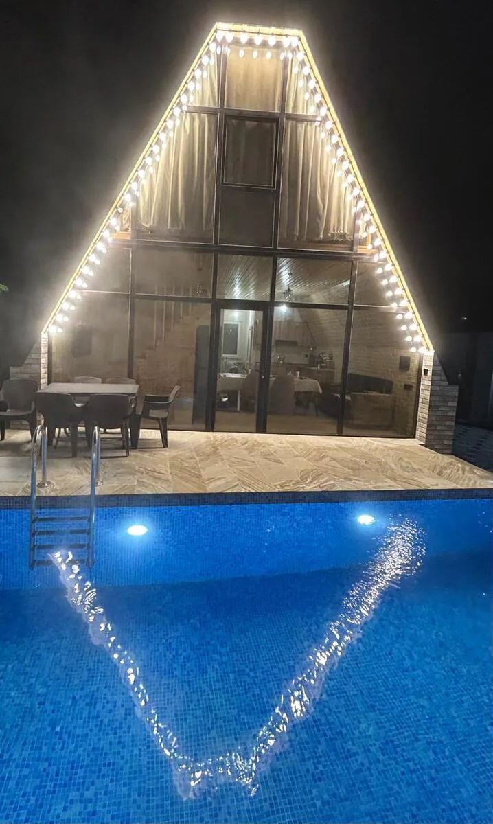 Günlük kirayə 4 otaqlı 100 m² fərdi ev, Xəzər rayonu, Bakı. Foto 1