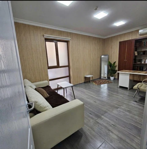 80 m² ofis