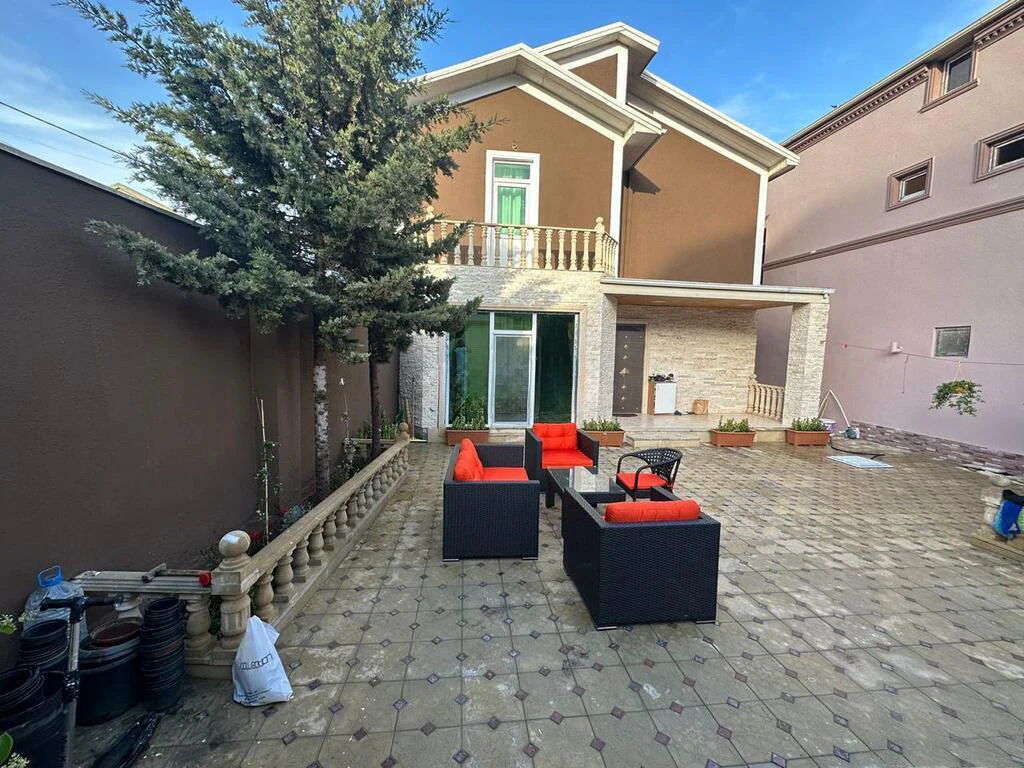 4-комн. дом 200 м², Сабаильский район, Баку. Фото 1
