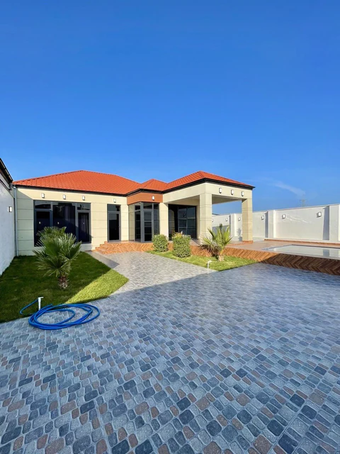4 otaqlı 170 m² fərdi ev