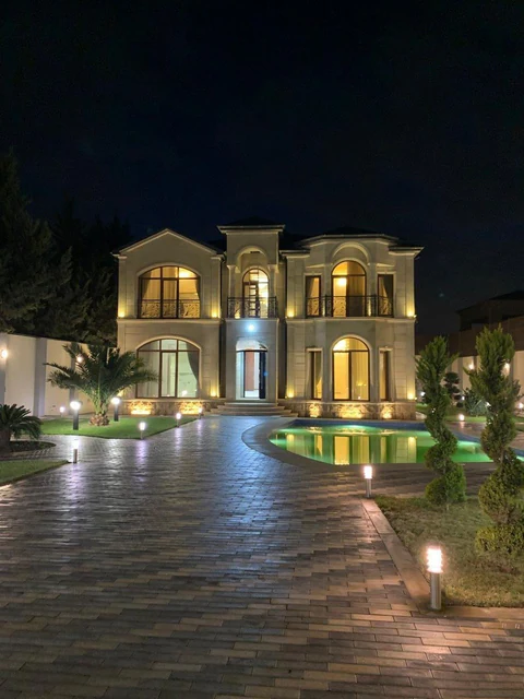 6 otaqlı 350 m² fərdi ev