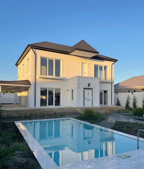 6 otaqlı 335 m² fərdi ev