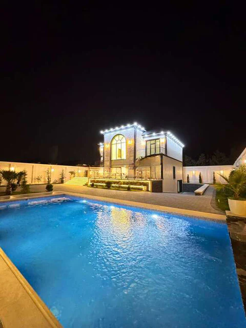 6 otaqlı 670 m² fərdi ev