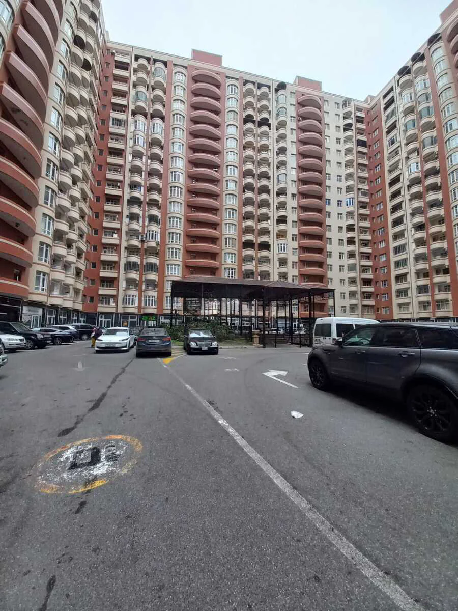 3-комн. квартира 142 м², Сабаильский район, Баку. Фото 1