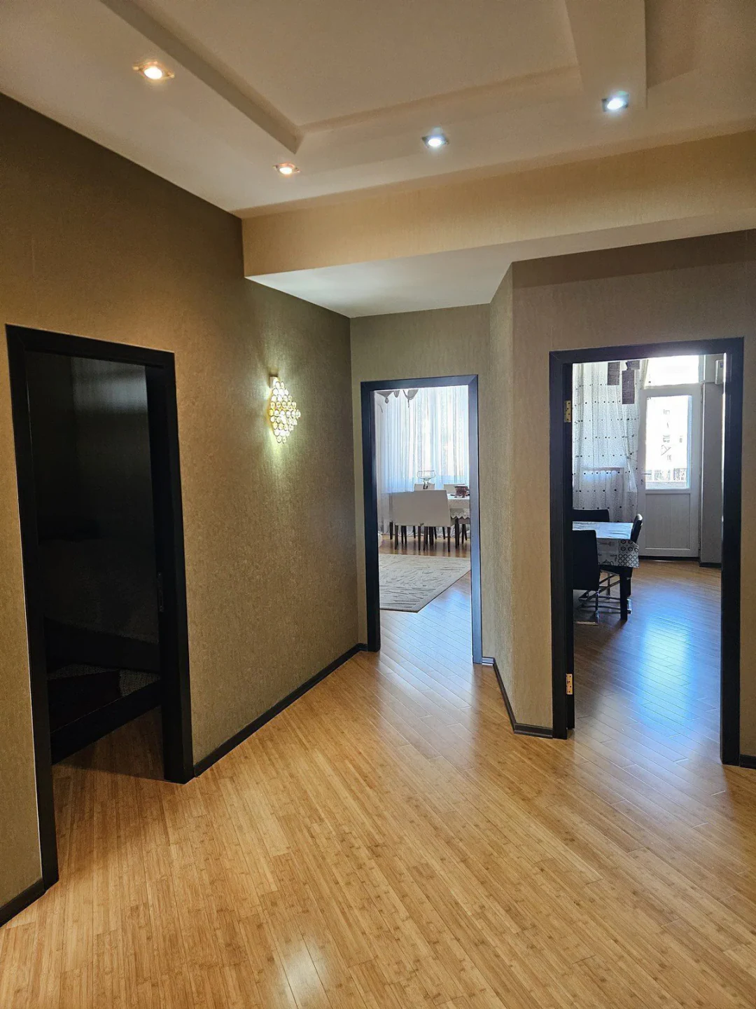 3-комн. квартира 95 м², Насиминский район, Баку. Фото 1
