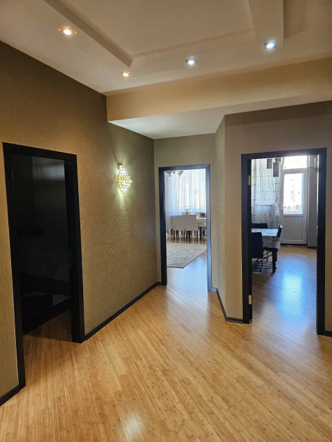 Satış: 3 otaqlı 95 m² mənzil