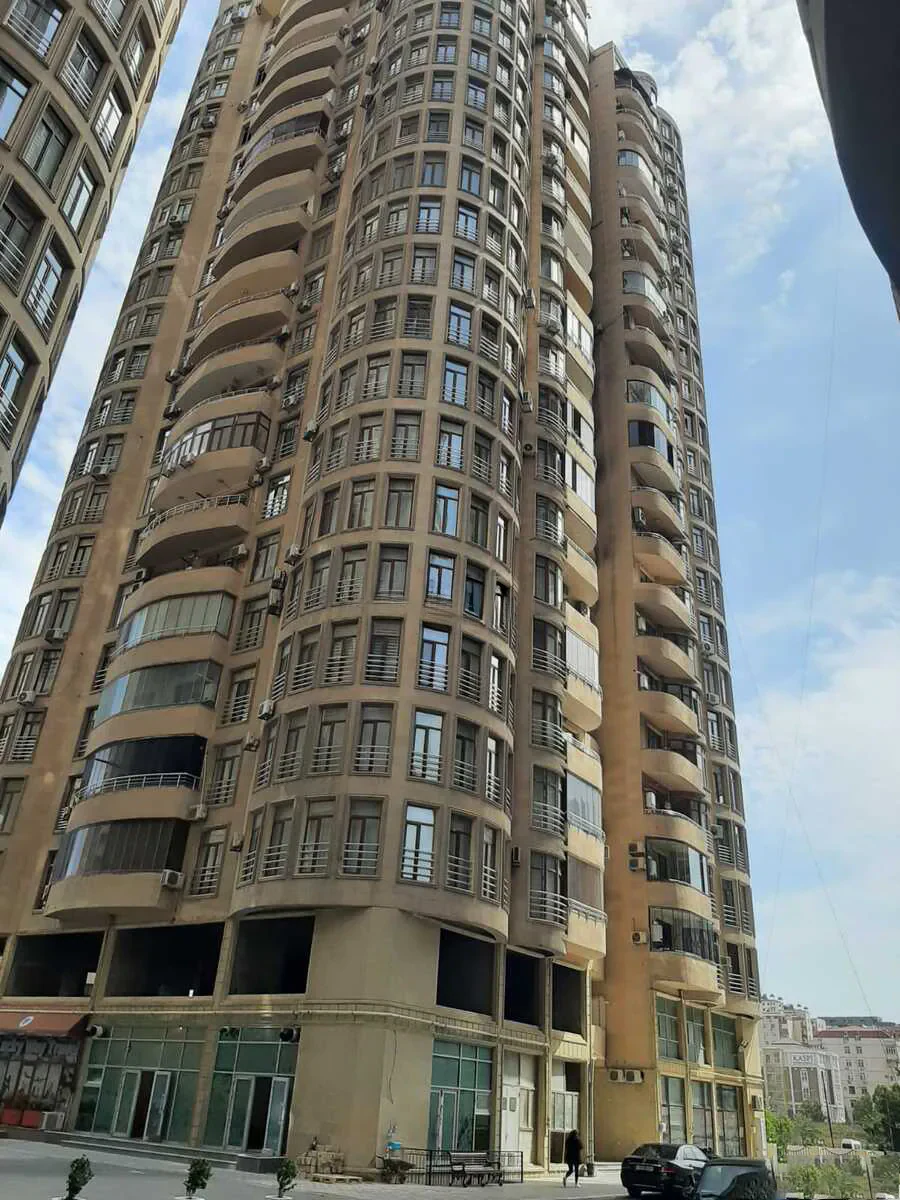 3 otaqlı 156 m² mənzil, Xətai rayonu, Bakı. Foto 1