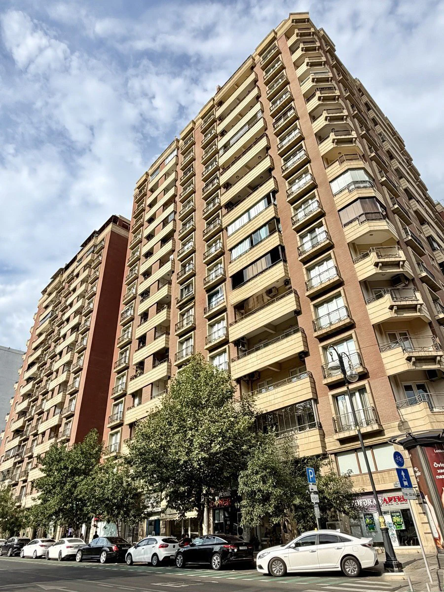 4 otaqlı 220 m² mənzil, Nəsimi rayonu, Bakı. Foto 1