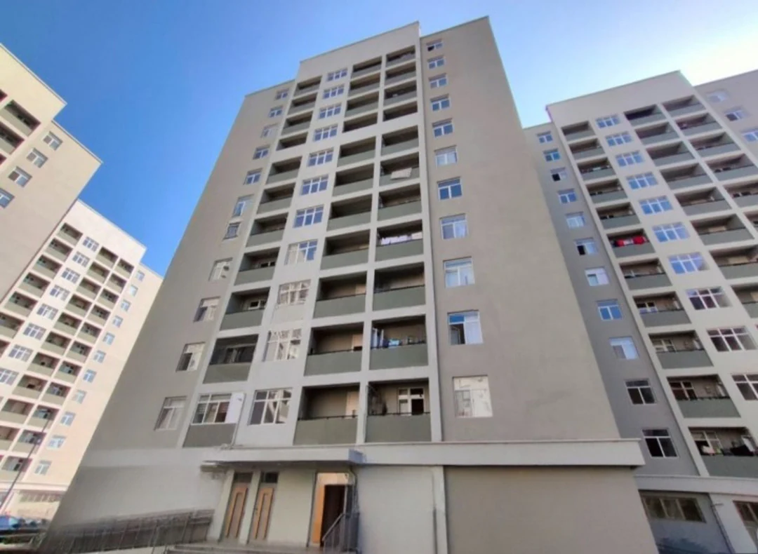 3 otaqlı 77 m² mənzil, Suraxanı, Bakı. Foto 1