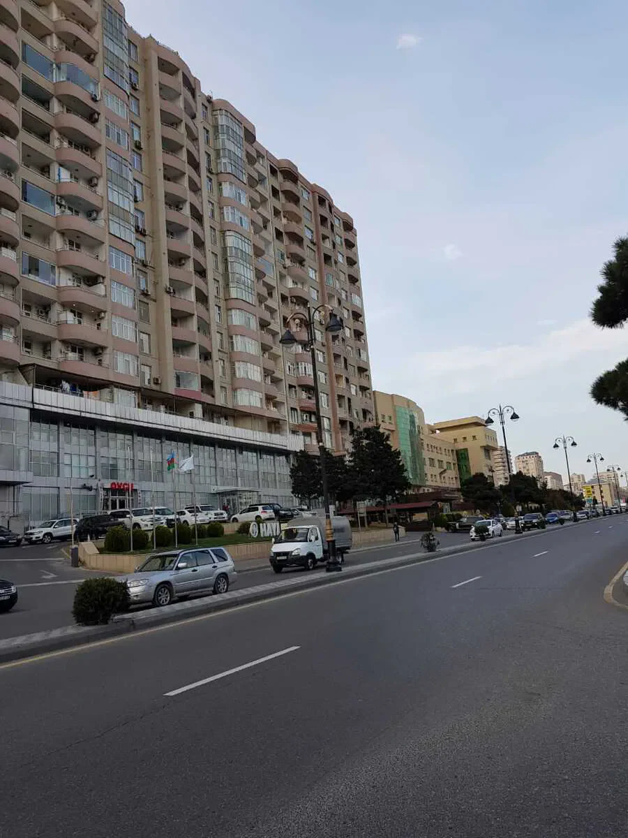 Kirayə 3 otaqlı 160 m² mənzil, Yasamal rayonu, Bakı. Foto 1