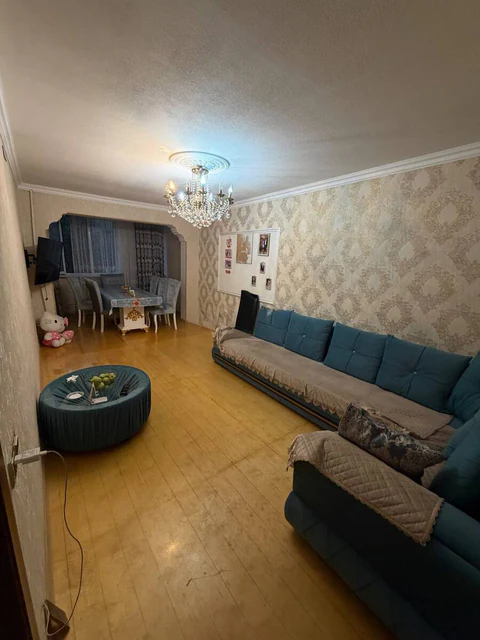 4 otaqlı 140 m² mənzil
