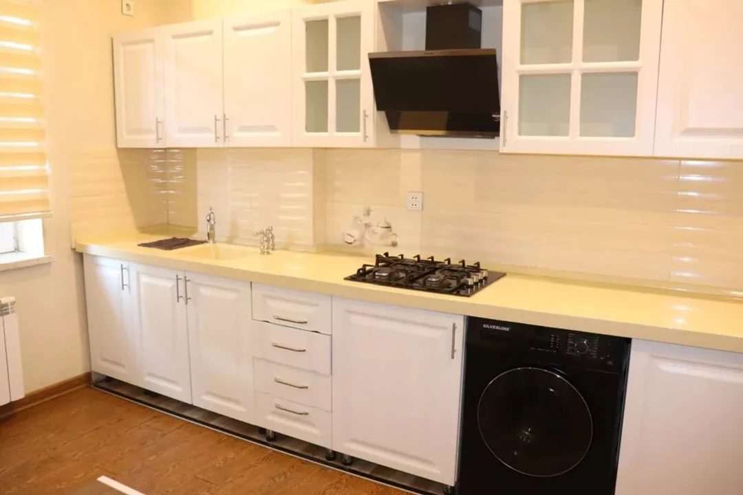 Kirayə 3 otaqlı 150 m² mənzil, Yasamal rayonu, Bakı. Foto 1