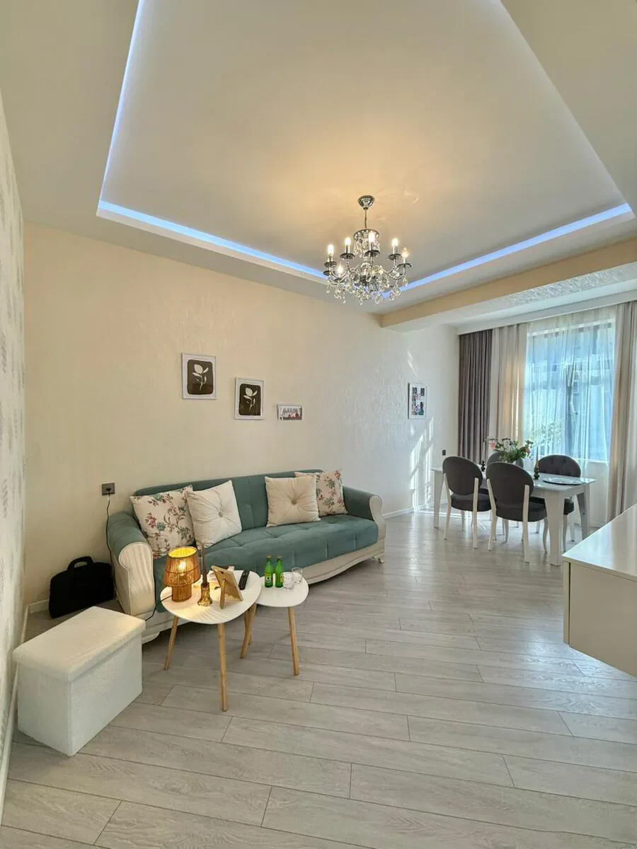 3-комн. квартира 85 м², Сабаильский район, Баку — 3 этаж. Фото 1