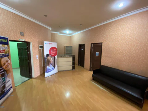 Kirayə: 255 m² ofis